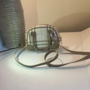 Burberry Small Crossbody Bag!